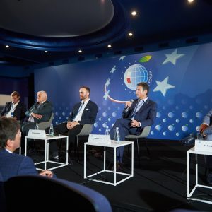 Panel „20 lat Wielkiej Unii” w trakcie XXXIII Forum Ekonomicznego w Karpaczu. Fot. Mirosław Kaźmierczak/UW