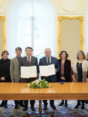 Uniwersytet Warszawski i Gangneung–Wonju National University (GWNU) zawarły porozumienie o współpracy międzyuczelnianej. Fot. Mirosław Kaźmierczak/UW