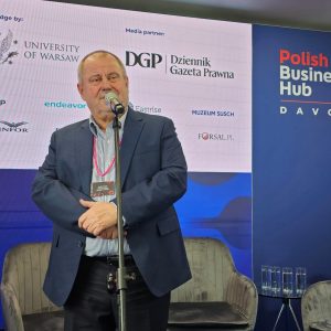 Prof. Alojzy Z. Nowak, rektor UW, podczas otwarcia Polish Business Hub w Davos. Źródło: UW